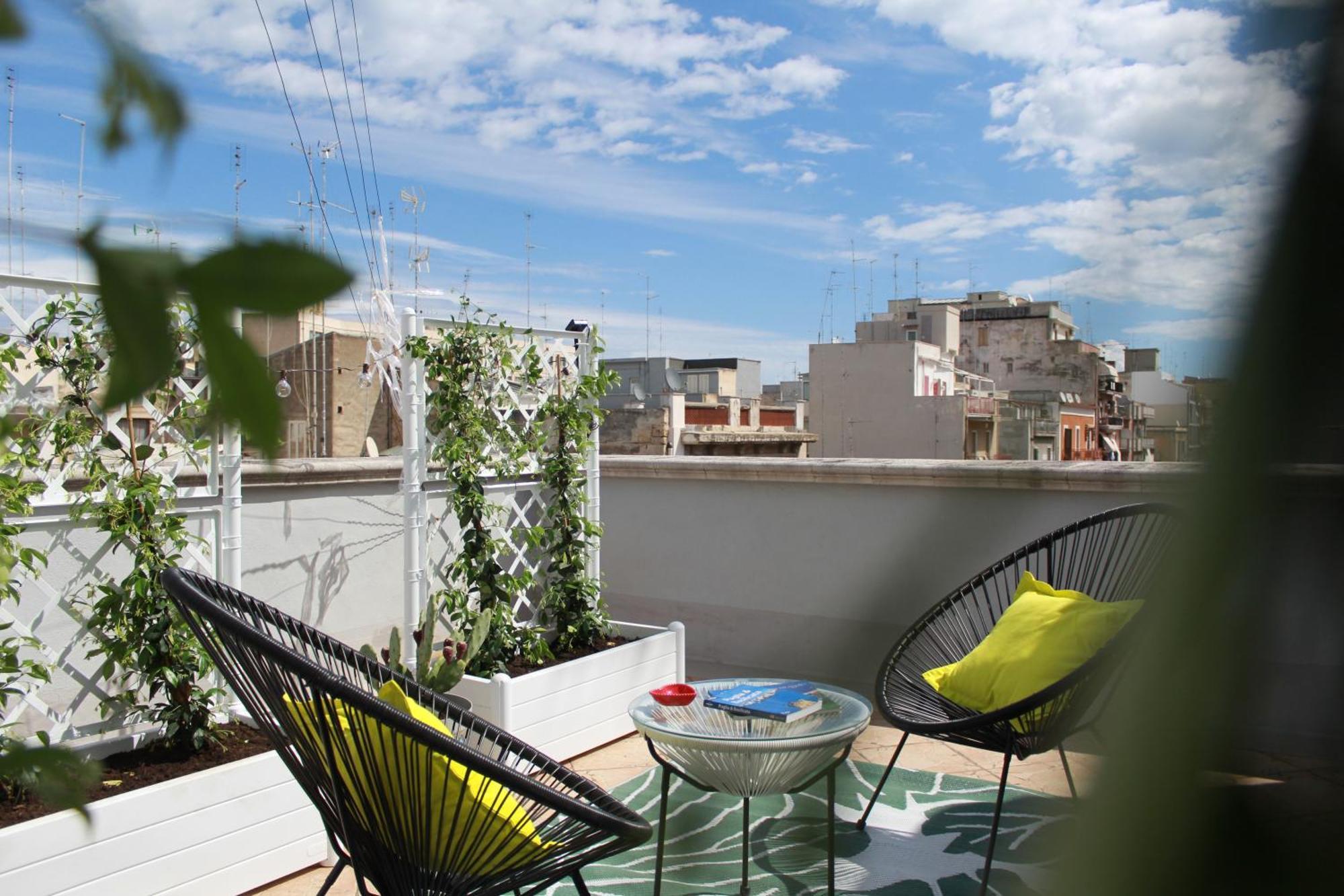 Rooftop Zahra Apartment Bari Exterior foto